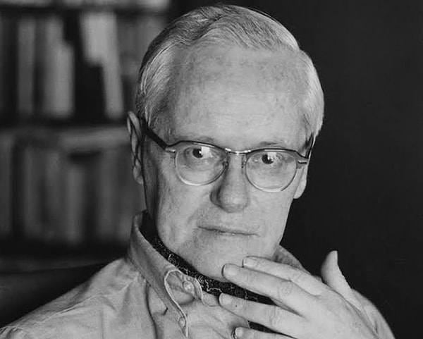 20. yüzyılda sosyolog Robert K. Merton, Durkheim’ın anomi kavramını alıp kendi kuramıyla daha da geliştirdi.