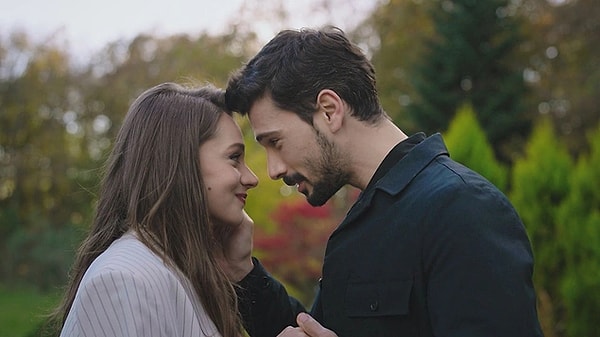 8. Hudutsuz Sevda'da yaprak dökümü yaşanıyor.