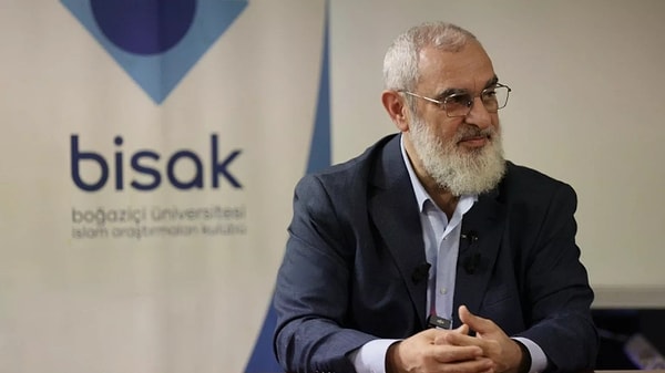 Nureddin Yıldız’ın Boğaziçi Üniversitesi'nde konferans vermesi ortalığın karışmasına neden oldu. Görseli
