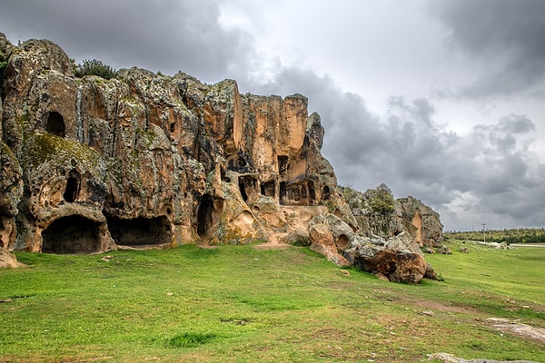 Accommodation and Time for Visiting the Phrygian Valley