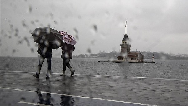 MGM’nin tahminlerine göre, Doğu Akdeniz’in Toroslar mevki, İç Anadolu (Konya’nın güneyi ve Karaman hariç), Karadeniz, Doğu Anadolu, Güneydoğu Anadolu'nun doğusu ile bazı Batı Anadolu illerinde de aralıklı sağanak ve gök gürültülü sağanak yağışlar bekleniyor.