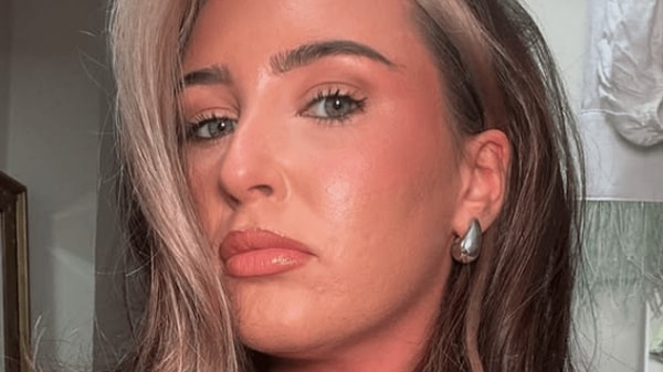 İskoçya'nın Stirling kentinde yaşayan modacı Olivia Purcell, 26. yaş gününde yaşadığı talihsiz bir anı sosyal medyada paylaşarak dikkat çekti. Görseli