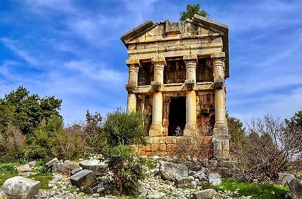 Mezgit Castle