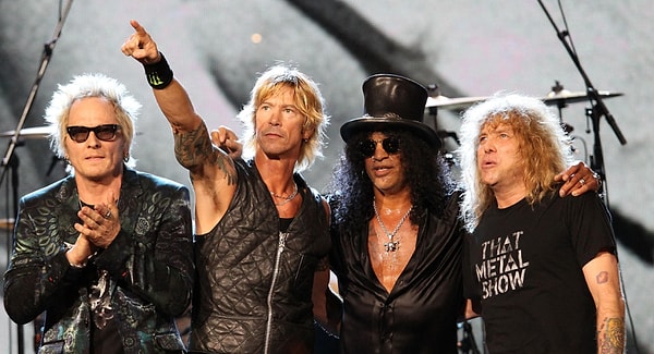 İstanbul'a özel uçaklarıyla gelecek olan Guns N’ Roses, 1993’teki konserden 32 yıl sonra aynı stadyumda sahneye çıkacak.