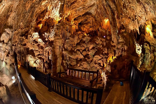 How was Damlatas Cave formed?
