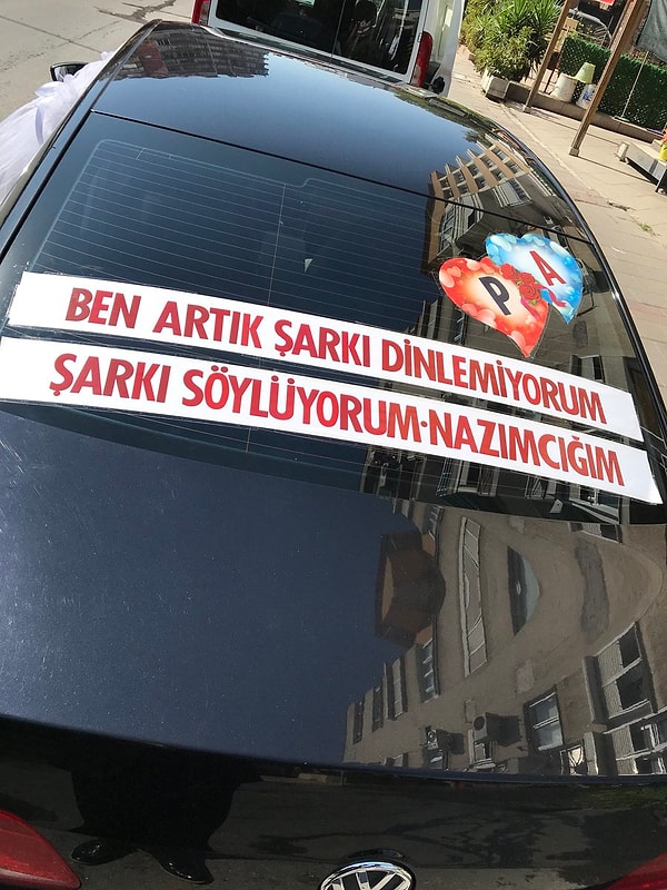 "Ben artık şarkı dinlemiyorum. Şarkı söylüyorum Nazımcığım"