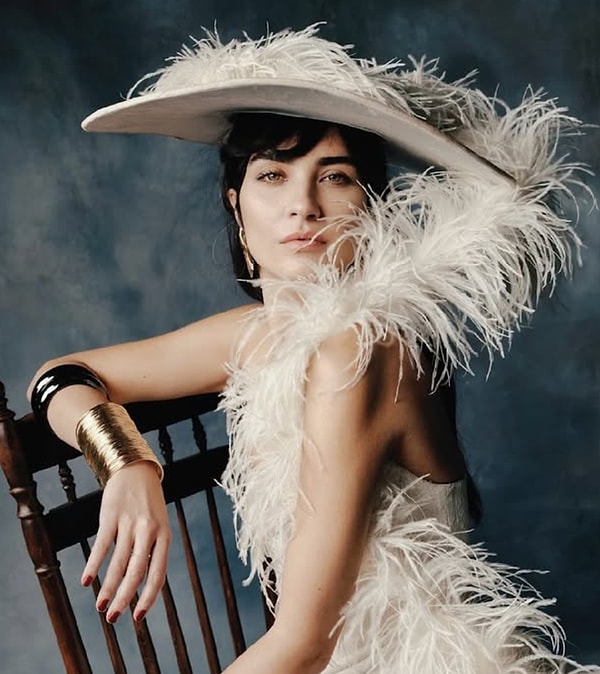 Tuba Büyüküstün Kimdir? Görseli