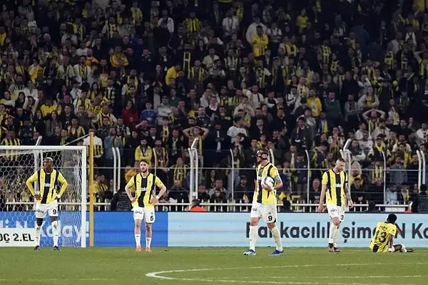 Ligin en çok ikinci olan takımı Fenerbahçe... Görseli