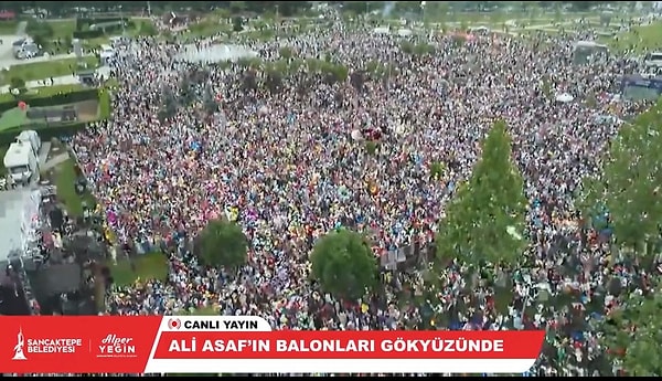 Sancaktepe Meydanı'nda oluşan kalabalık 👇