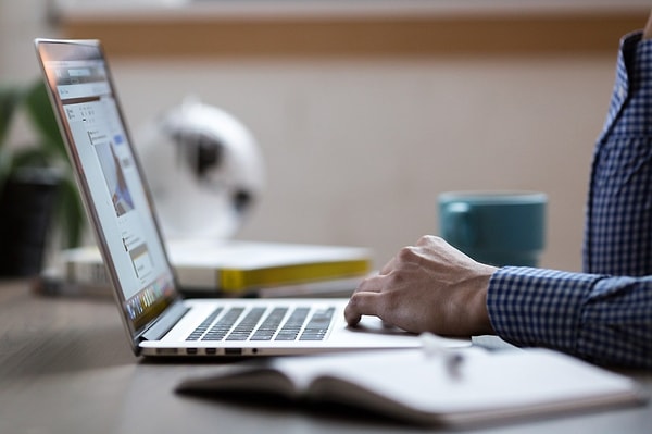 3. Yeni bir proje üzerinde çalışırken ilk ne yaparsın?