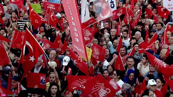 CHP, 19 Mart Çarşamba günü Ekrem İmamoğlu'nun tutuklanmasının ardından her çarşamba İstanbul'un bir ilçesinde "Millet İradesine Sahip Çıkıyor" mitingi düzenliyor.