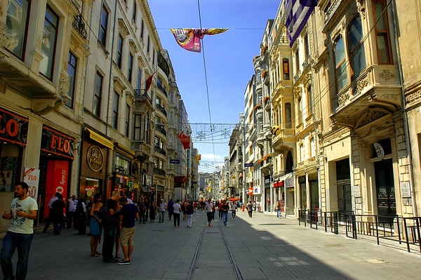 🛤️ Istiklal Street and Historical Buildings