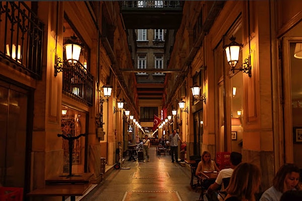 📚 Historical Passages