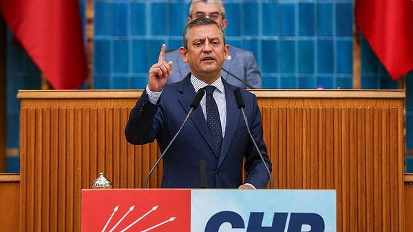 Özgür Özel, ‘kayyum’ iddialarına meydan okudu: “Biz buradayız, hodri meydan!” Görseli
