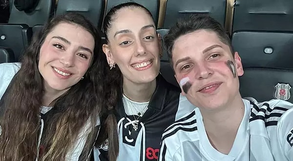Rus temsilcisinden yapılan açıklamada, "Unutulmaz performansların için teşekkürler! 'Elveda' değil 'Görüşürüz' diyoruz. Ve seni her zaman 'Loko'da bekliyoruz. Gelecek kariyerinde başarılar'' denildi. Görseli