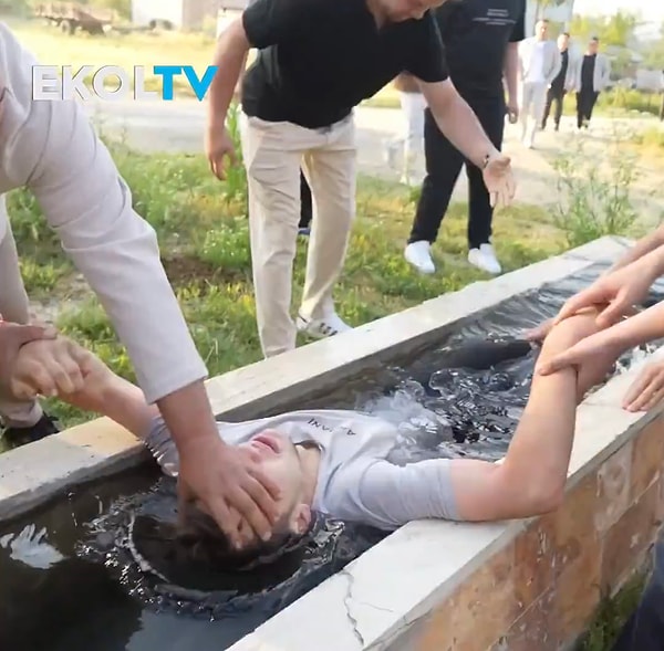 Genç, neye uğradığını şaşırdı. Görseli