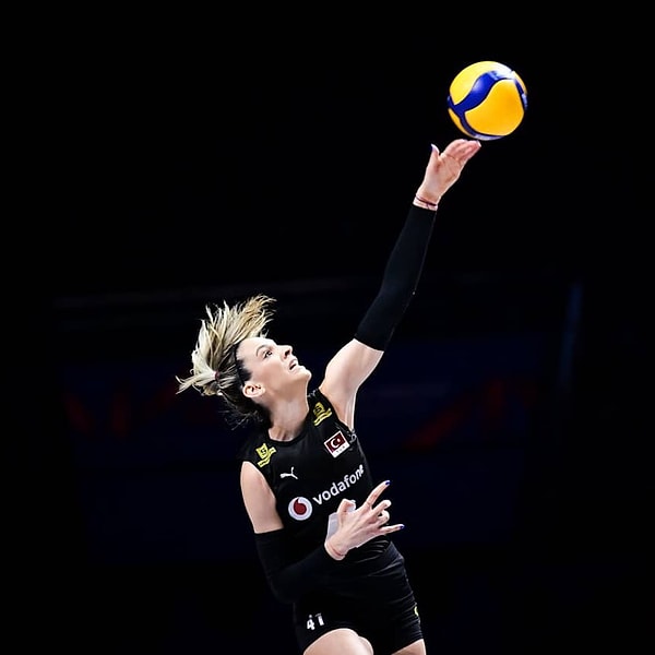 Fransa'yı 3-1'le geçen ay-yıldızlı ekibimiz Tayland'a set vermedi
