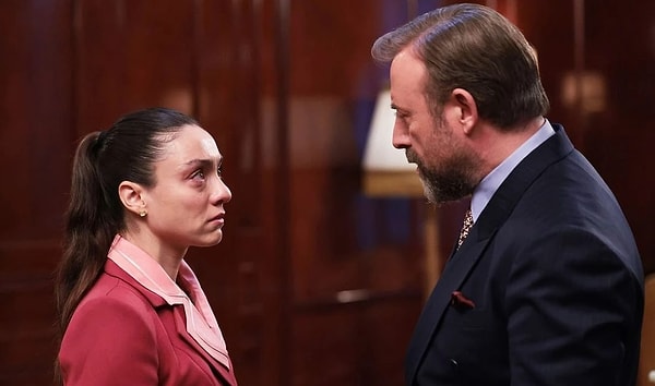 İlk sezonuyla izleyiciden büyük beğeni toplayan Kral Kaybederse dizisi, ikinci sezonunda önemli bir değişiklik yaşıyor. Görseli