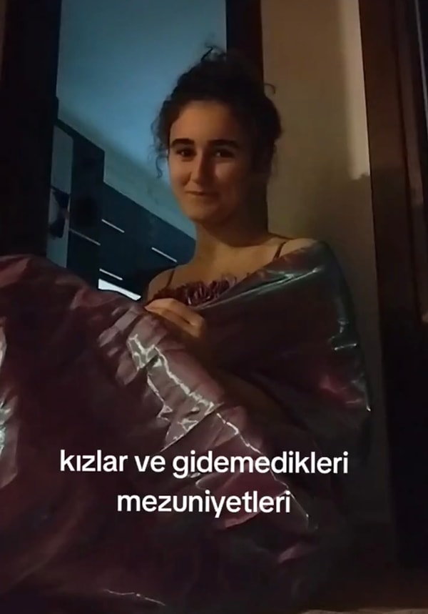 Genç kız, duygularını paylaşımına not düştü. Görseli