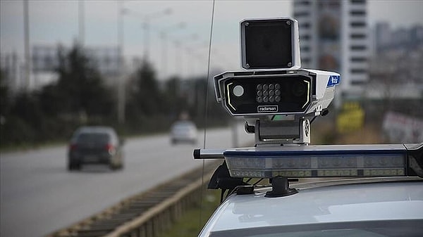 Kurban Bayramı tatiline trafik cezası ile karşılaşan sürücülerin isyanı damga vurmuştu. Görseli