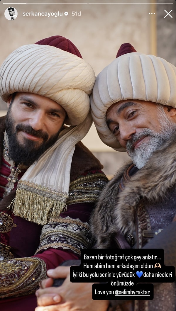 Dizide Fatih Sultan Mehmed'e hayat veren Serkan Çayoğlu ise ilk günden bu yana birlikte rol aldığı Selim Bayraktar'a veda etti.
