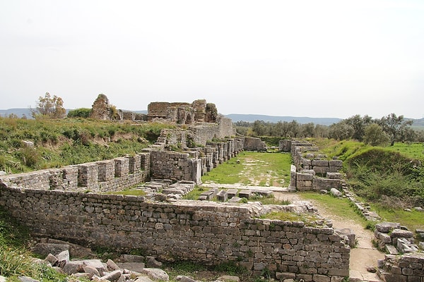 Other buildings that you should definitely see during your trip are as follows: