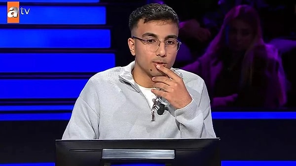 Kim Milyoner Olmak İster'in dün akşam (12 Haziran) yayınlanan bölümünde yine heyecan dolu anlar yaşandı. Görseli
