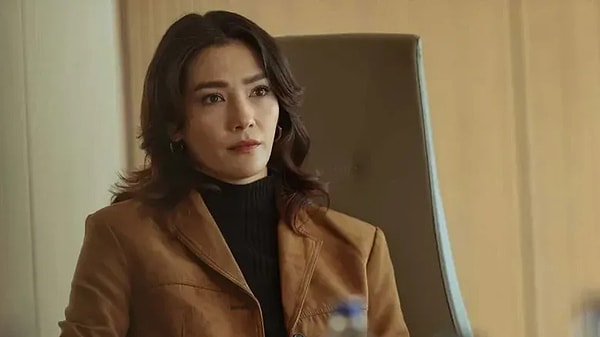 Nisan ayında yaptığı boykot paylaşımı nedeniyle TRT'deki Teşkilat dizisinin kadrosundan çıkarılan Aybüke Pusat, NOW'ın yeni dizisiyle anlaşmıştı.