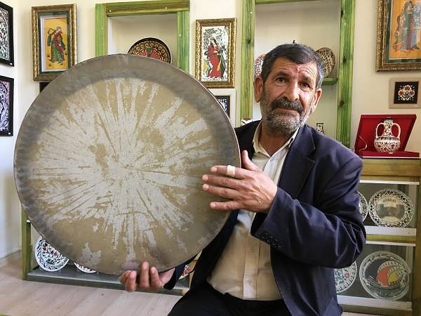 Bir Gece Yarısı Ayini: Ses ve Sır