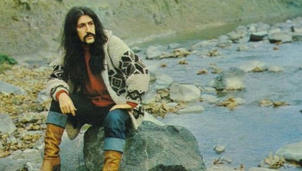Birçok kişi şarkının sözlerinden yola çıkarak, Gülpembe’nin bir sevgili olduğunu düşündü yıllar boyunca.