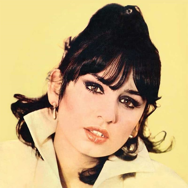 "Allahaısmarladık" albümü, Sezen Aksu'nun 1 Eylül 1977 tarihli ilk müzik albümü olarak kayıtlara geçti.