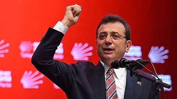 Etkin pişmanlık hükümlerinden yararlanarak tahliye edilen isimler hakkında konuşan Ekrem İmamoğlu, "Buradan dostlarıma sesleniyorum: Gerekirse önünüze konulan o iftiranameleri düzmece olduğunu bilerek imzalayın. O imzaların yükünü tek başıma taşırım" demişti.