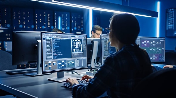 Bugün kuruluşların yüzde 56’sı üretken yapay zekaya yönelik eğitim programlarını hayata geçirmiş durumda. Yüzde 19’u ise bu adımı 2025 yılı sonuna kadar atmayı planlıyor.