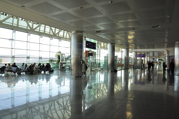 Airport Services and Facilities