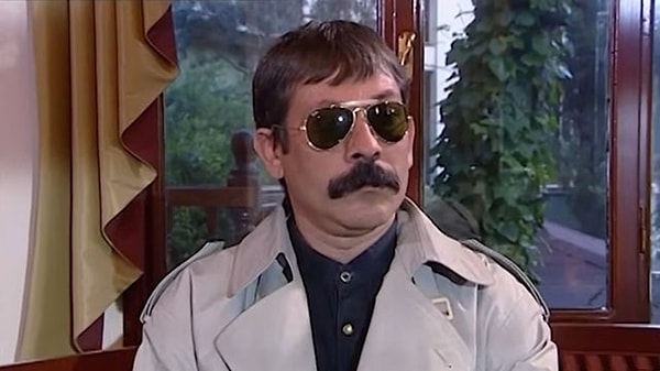 Bunların başında da şüphesiz hiç çıkarmadığı gözlükleriyle meşhur olan 'Pala' karakteri yer almıştı. Görseli