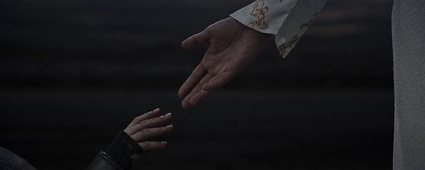 Üç sezondur entrikanın, absürtlüğün ve bol kahkahanın merkezi haline gelen Prens, final sahnesiyle de geleneği bozmadı: Hem kalbimizi kırdı, hem suratımızı güldürdü.