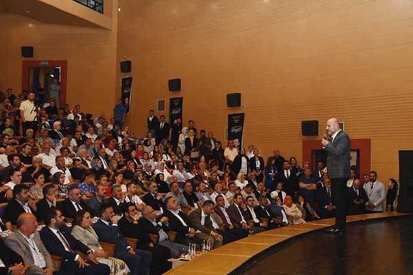 “Üzerimize giydirilmeye çalışan deli gömleğinden korkmadınız”