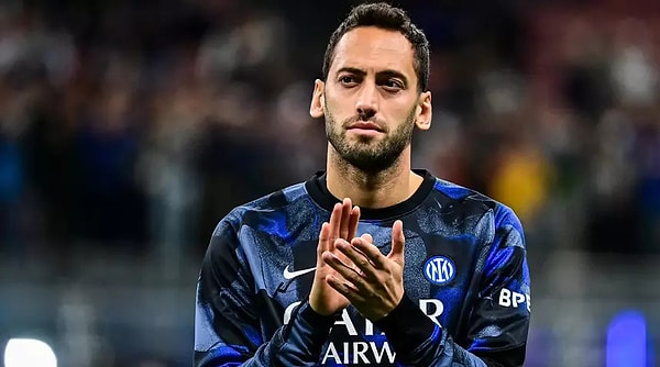 Ardından başkan, kastedilenin Çalhanoğlu olduğunu açıkladı.