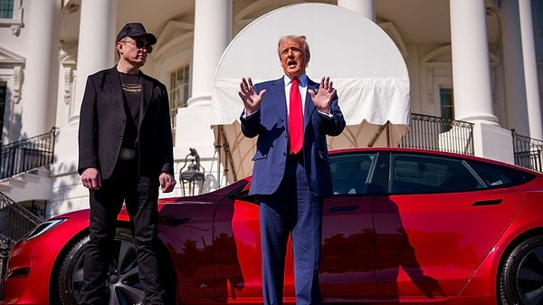 Donald Trump Elon Musk'la belli başlı konular yüzünden bir süredir atışıyordu.