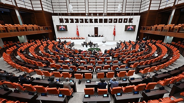 Cumhurbaşkanlığı fezlekesi ile Özgür Özel ve Tuncay Özkan’ın milletvekili dokunulmazlıklarının kaldırılması talep edilmişti.