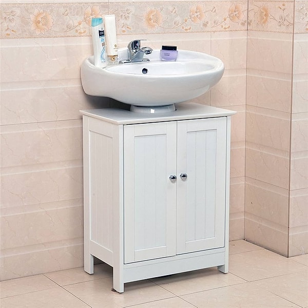 8. Lavabo altı dolap içi.