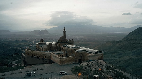 Legends and Mythological Narratives about the Ishak Pasha Palace