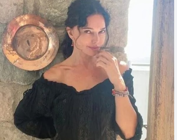 Hande Ataizi'nin Yer Aldığı Filmler