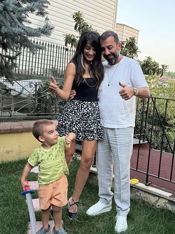Takip eden bilir, Emre Karayel özel hayatında daima istikrarı koruyan isimlerden olmuştu.