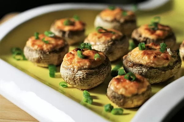 2. Sağlıklı Cheeseburgers & Doldurulmuş Mantarlar