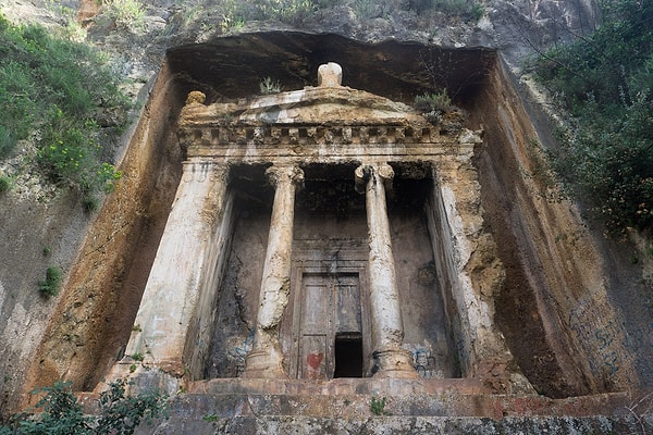 The History and Cultural Significance of the Amyntas Rock Tomb