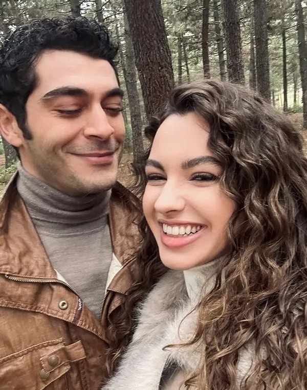 İkilinin yaş farkı o zamanlar için epey eleştiri almıştı ancak sonralarda iş değişmeye başladı ve partnerlikleri sevildi.