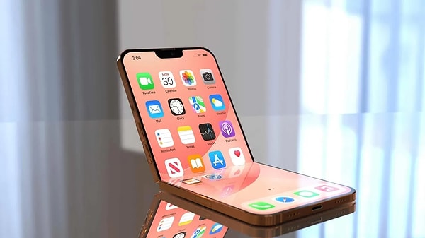 Apple tarihinde bir ilk: Katlanabilir iPhone geliyor!