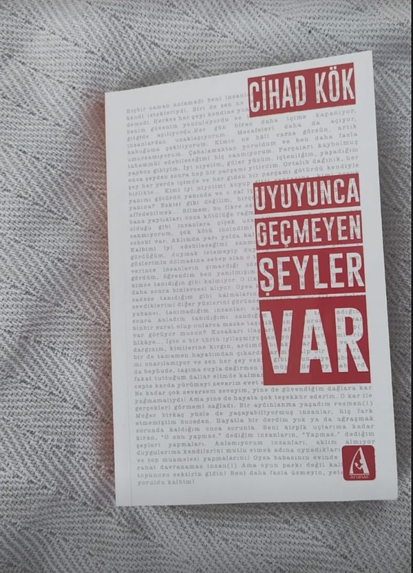 + “Geçmeyen şeyler” arasında en çok neyi kabul etmekte zorlandınız? Bu kitap o zorluğu görünür kılma çabası mıydı?