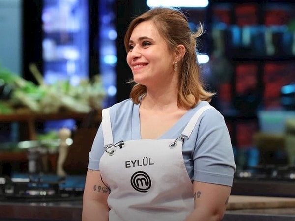 Memleketi Konya olan yarışmacının tam adı Eylül Azra Soysal.